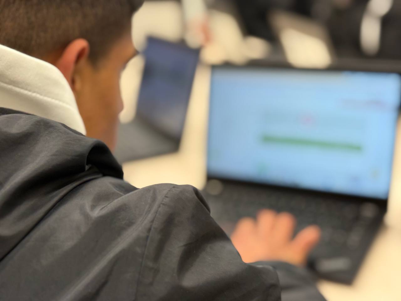 دورة تطوير المواقع (Web Development)
